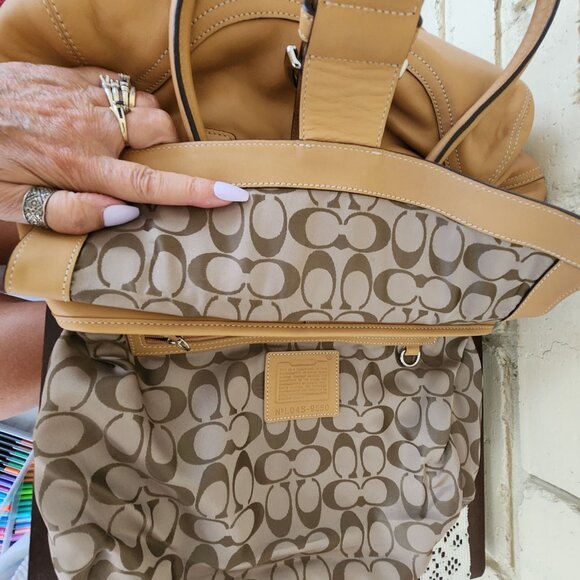 Vintage Coach Hampton Flap Tan Leather Handbag Purse - Picture 13 of 14